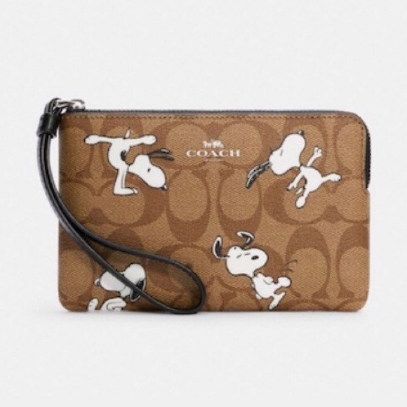 Coach Handbags - Authentic Coach x Peanuts Snoopy Wristlet NWT